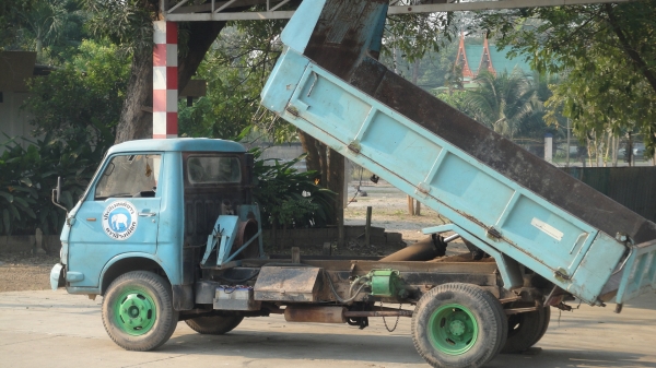 ISUZU KS ดั๊มดิน5คิว สภาพสวยเดิมๆพร้อมใช้ ราคาถูก