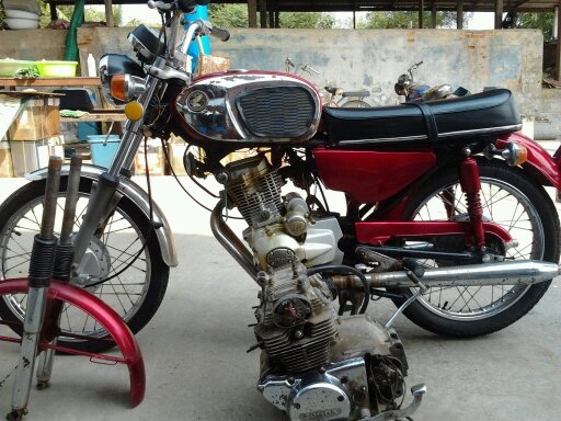 ขาย HONDA CB 125 ทะเบียนโอน ภาษี เต็ม 2556 ของเดิมตามรูปให้หมดครับ
