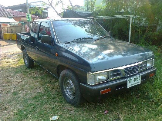 ขายนิสสันบิ๊กเอ็ม คิงแค๊ป 2.5 BD จอโค้ง ไม่เวอร์ แอร์ วิทยุ กระบะสวยพร้อมใช้