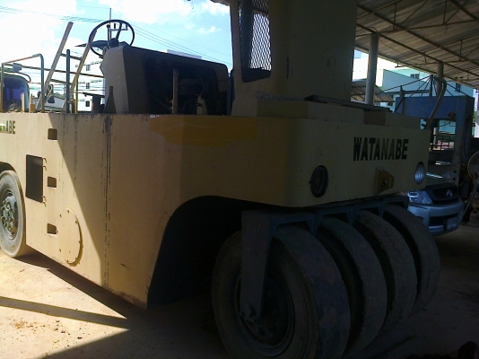 รถบดล้อยาง9ล้อWATANABE สภาพดี ใช้งานปรกติ