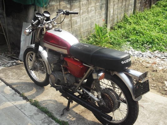 ขาย suzuki gt250 2สูบ มีทะเบียน (คันใหญ่เท่าsr400)  นนทบุรี