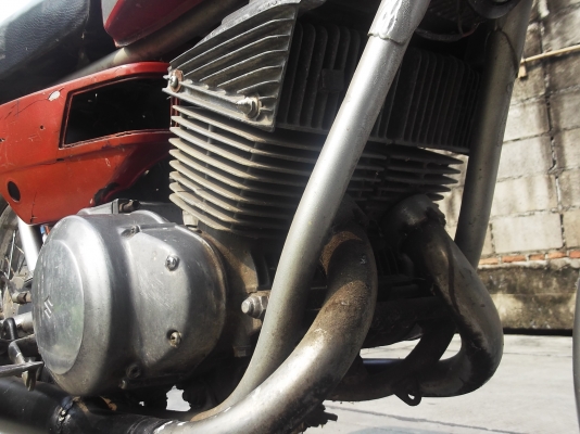 ขาย suzuki gt250 2สูบ มีทะเบียน (คันใหญ่เท่าsr400)  นนทบุรี