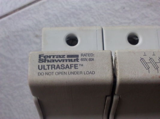 ชุดกล่องฟิวส์กระบอก3 เฟส ช่วยเพิ่มเครื่องปลอดภัยเรื่องไฟฟ้า