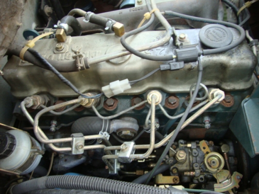 ขายรถโฟล์คลิฟท์  NISSAN  FD25  เครื่องยนต์ดีเซล  เสาสูง  4  เมตร  ฮิ้ง เกียร์ธรรมดา