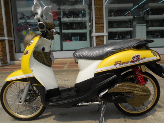 Yamaha-Fino 115cc เครื่องดีครับ สภาพสาวยๆ เคฟล่าแท้ทั้งคัน