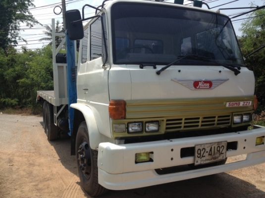 ขาย10 ล้อ HINO เทนเลอร์ท้ายลาด F18 เพลาเดียว เคน 3 ตัน ขาสูง เครื่อง 185 แรงม้า HO7C เบรกจิ๊ฟฟี่ พวงมาลัยเพาเวอร์ 820,000