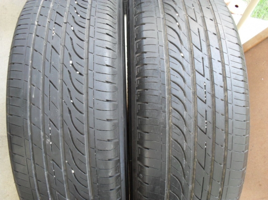 ขายยาง BRIDGESTONE TURANZA GR90 215/60/16 ปี10 1เส้น ปี 11 1เส้น (1คู่) ราคา 2,000 ดอกแน่นๆ ดูของแถวปากเกร็ด สนใจติดต่อ 090-676-4651 เบียร์