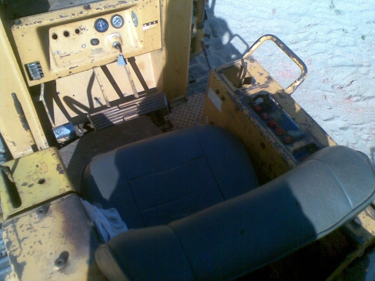 ขาย รถตักหน้าขุดหลัง komatsu d20s