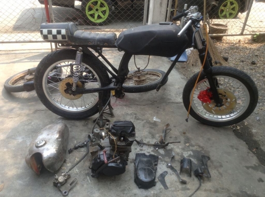 ขาย CG 125 มี เล่ม ส้ม ทะเบียน โอน บัตร ตลอดชีพ เครื่อง ติด แรงๆๆ  ตาม รูป เลยคับ เอา ไปโม กัน เอง นะคับ ขาย 13500 ต่อลองได้คับ