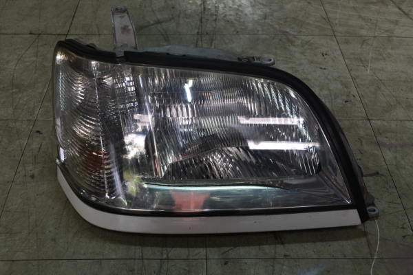 ขายไฟหน้า ขายไฟหน้า TOYOTA  CROWN JT 155