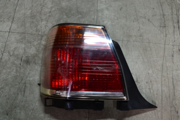 ขายไฟท้าย TOYOTA   CROWN  JT 155