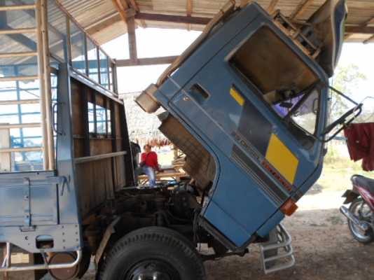 ขายรถหกล้อพร้อมใช้งาน สภาพงามมาก ขายรถหกล้อพร้อมใช้งาน สภาพงามมาก