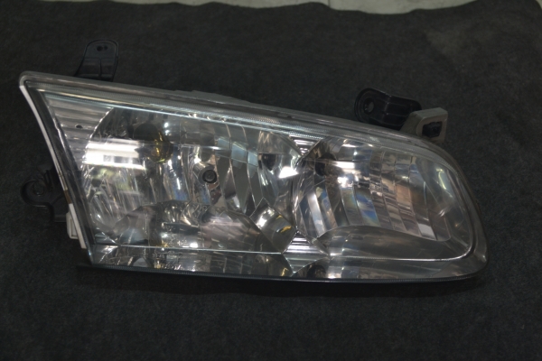 ขายไฟหน้า TOYATO  CAMRY 2000 (ท้ายย้อย)