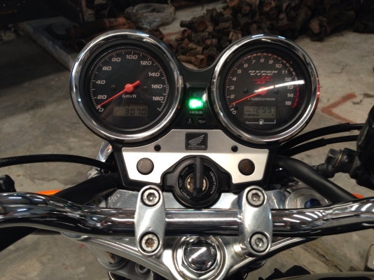 Honda CB400 ปี02สภาพสวยๆ Honda CB400 ปี02สภาพสวยๆ