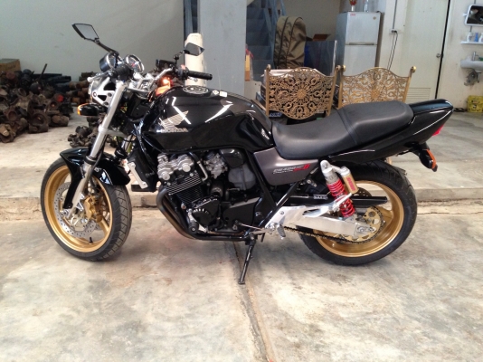 Honda CB400 ปี02สภาพสวยๆ Honda CB400 ปี02สภาพสวยๆ