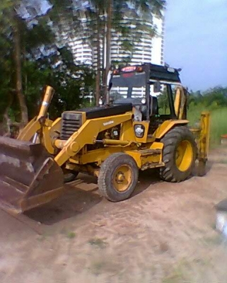 ขายรถตักหน้าขุดหลัง CAT 428B พวงมาลัยเพาเวอร์ ขนาด 1 เพลา สภาพพร้อมใช้งาน ราคา 600,000 บาท