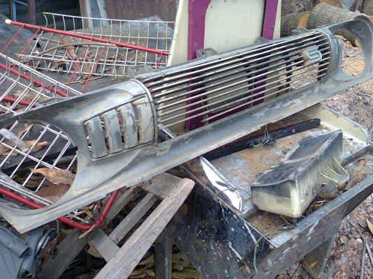 ตัดขายเเล้วครับ ดัทสันb210หรีือ120y