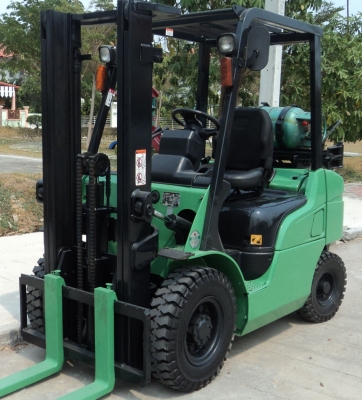 ขายฟอร์คลิฟท์ 2.5 ตัน เสา 3 เมตรฟลูฟรี เครื่องเกียร์ดีพร้อมใช้ ราคาเบาๆ ครับ 081-3535-948 ขายฟอร์คลิฟท์ 2.5 ตัน เสา 3 เมตรฟลูฟรี เครื่องเกียร์ดีพร้อมใช้ ราคาเบาๆ ครับ 081-3535-948