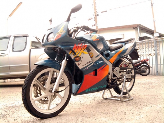 ขออนุญาติขาย  HONDA  NSR150 RR สีเขียว ล้อแม็ก