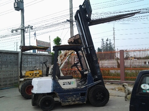 ขาย Forklift TCM 3 ton เบนซิล พร้อมใช้งาน
