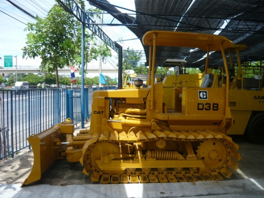 รถดันดิน CatD3 สภาพเนี๊ยบ ช่วงล่างแน่น รถนอกนำเข้าจากญี่ปุ่นโดยตรง  087 900-0077