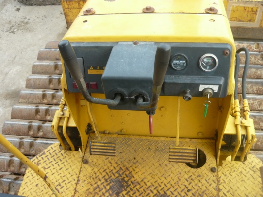 รถดันดิน D20-6, D20-5, D21-5&amp;6 รถเก่านอกนำเข้าจากญี่ปุ่น พร้อมลุยงาน มีให้เลือกหลายคัน