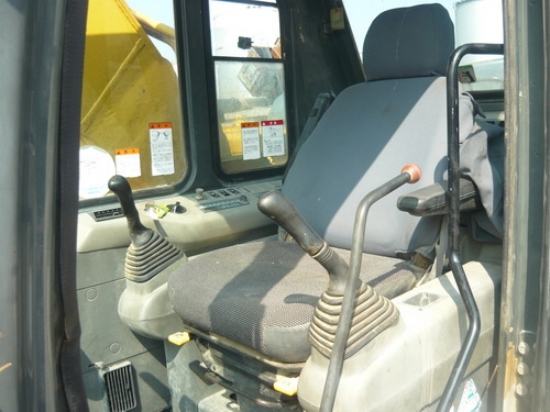 รถขุด Komatsu PC200-6 รถเก่านอกนำเข้าจากญี่ปุ่น สภาพดีเยี่ยม ระบบไฟฟ้าครบ ยังไม่ผ่านการใช้งานในไทย 100\%