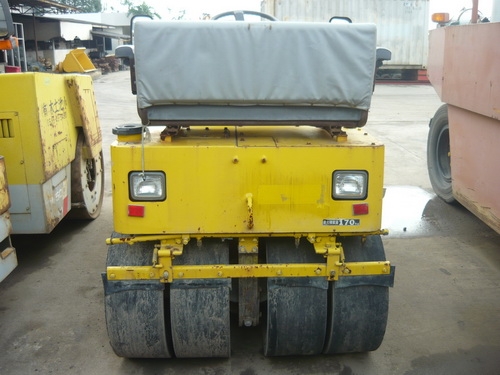 รถบดสั่นสะเทือน 4 ตัน Sakai TW350 รถนอกนำเข้าจากญี่ปุ่น ชม.ต่ำ สภาพดี