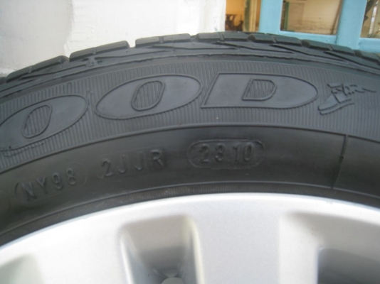 ขายล้อแม็กเดิม Honda Jazz 16"x6" 4รู 100+ยางปี 10 (081-3747940)