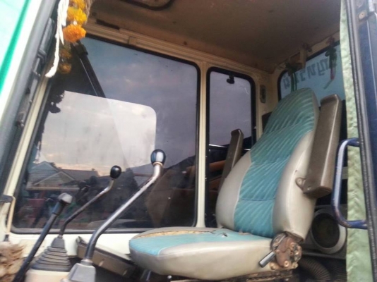 ขายแบคโค KOMATSU PC120-5 เครื่องเดิม ปั๊มเดิม เอวแน่น ไฟฟ้าเต็ม แอร์เย็นบูมอาร์มยาวพิเศษ เล่มทะเบียนพร้อมโอน สนใจโทร 090-8588220คุณนะ 093-3258446คุณบิว ID:narong498 หรือเข้าดูสินค้าอื่นๆได้ที่ www.truck.in.th/498 หรือเพจFacebook ณรงค์ ซื้อขายรถมือสอง (เว็