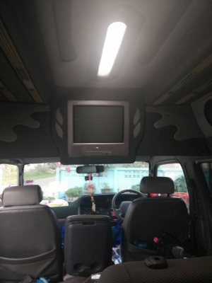 ขายรถตู้ ดาวน์20,000 จัดได้250,000หัวจรวด ปี2004