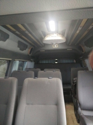 ขายรถตู้ ดาวน์20,000 จัดได้250,000หัวจรวด ปี2004