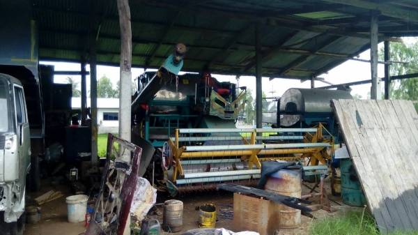 รถเกี่ยวข้าวพร้อมใช้งาน ราคาถูก 0924251789