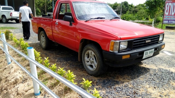 รถกะบะสีแดงสวยสภาพดี 092-4251789