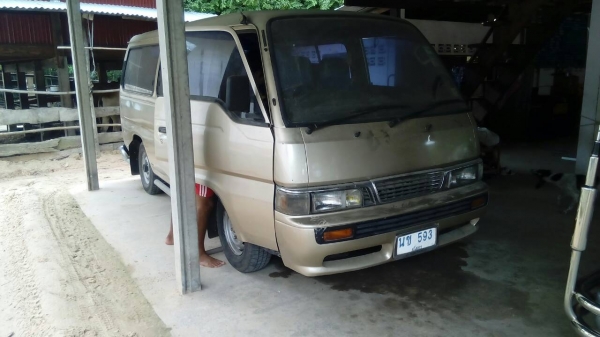 รถตู้พร้อมใช้งาน 092-4251789