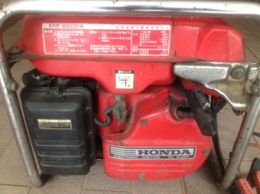 เครื่องปั่นไฟ HONDA 4จังหวะไฟออก12vกับ110vของเก่าญี่ปุ่นเเท้สภาพพร้อมใช้งาน