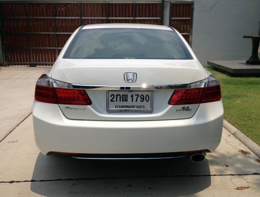 2013 Honda Accord 2.4 Tech Full Options.