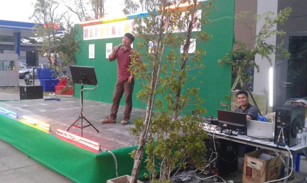 รับงาน KARAOKE ในและนอกสถานทีครับ โทร 0871233231