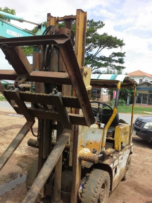 ขายรถยก KOMATSU รุ่น FD25 งากระดก เครื่อง ISUZU ดีเชล