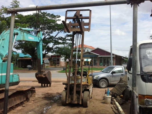 ขายรถยก KOMATSU รุ่น FD25 งากระดก เครื่อง ISUZU ดีเชล