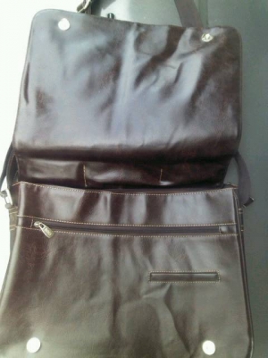 กระเป๋าหนังสภาพ90\%สวย