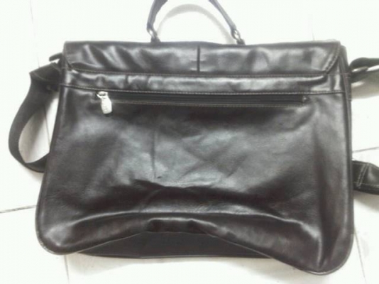 กระเป๋าหนังสภาพ90\%สวย