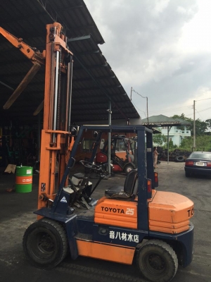 TOYOTA 5FG25 รถเก่าญี่ปุ่น งาฮิ้งฟอล์ค กระดก-เท งาได้ TOYOTA 5FG25 รถเก่าญี่ปุ่น งาฮิ้งฟอล์ค กระดก-เท งาได้