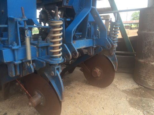 ขายเครื่องหยอดข้าวโพดของช่างศักจานช่างคิดมีกระทู้แถมให้1คู่