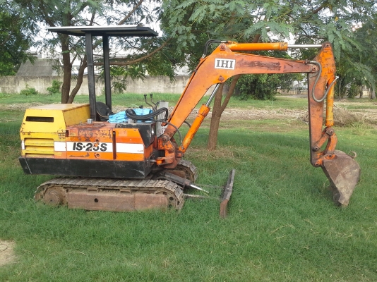 ขายแมคโคเล็ก IHI 25เก่านอกพร้อมใช้