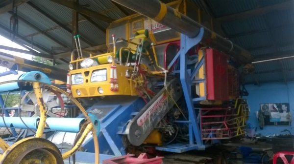 ขายรถเกี่ยวข้าว