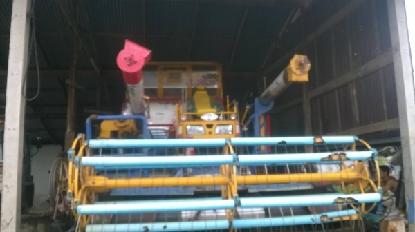 ขายรถเกี่ยวข้าว