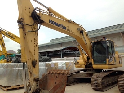 รถขุด Komatsu PC200LC-8 (สต็อกเรา) สนใจโทร. 080-6565422 (หนิง)