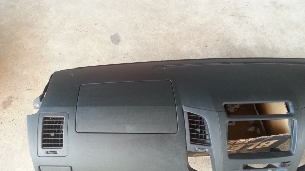 คอนโซลหน้าปัทม์ตัวบน วีโก้ สีดำ ของแท้ถอด