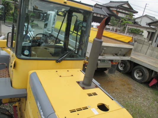 รถตักล้อยาง Komatsu WA100-3 นำเข้าจากญี่ปุ่น สนใจโทร. 080-6565422 (หนิง)